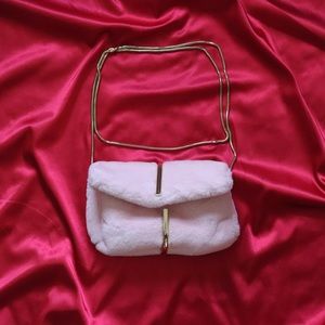 Soft pink furry purse 💗💗💗